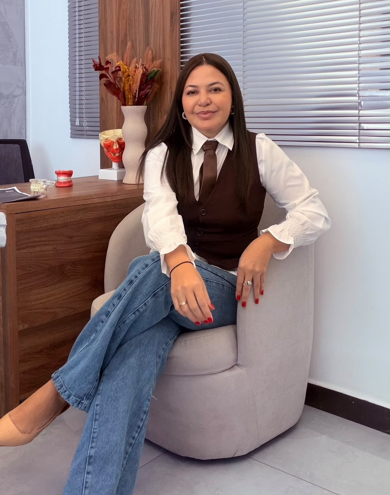 Dra. Osana no consultório